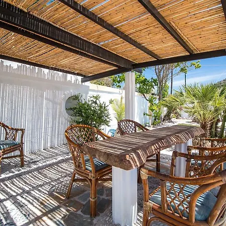 Mosaic Gardens Φαληράκι