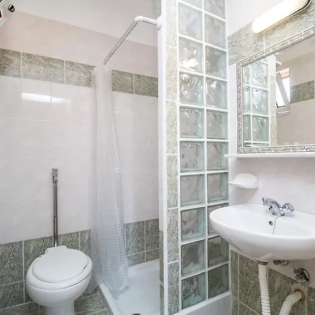 Mosaic Gardens Φαληράκι