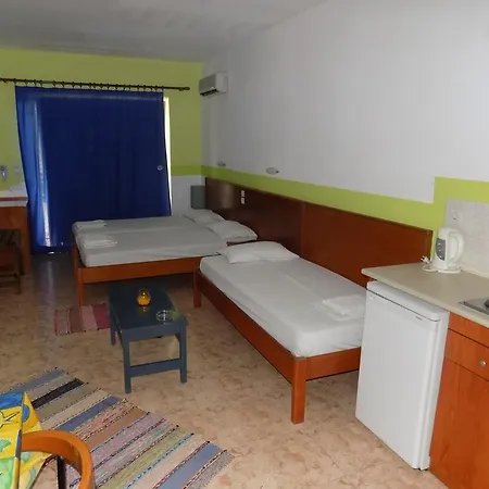 Mosaic Gardens فاليراكي