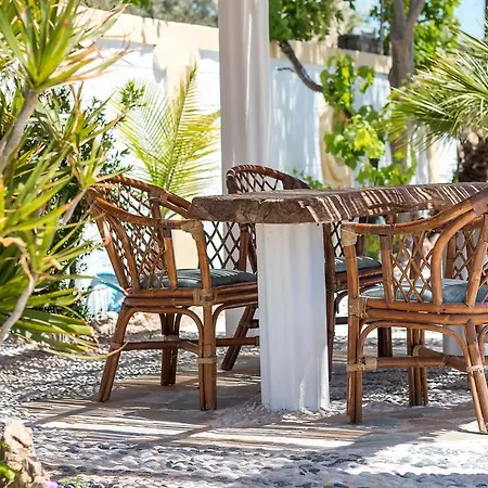 Mosaic Gardens شقة