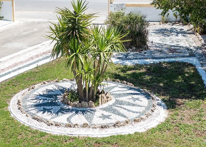 Mosaic Gardens