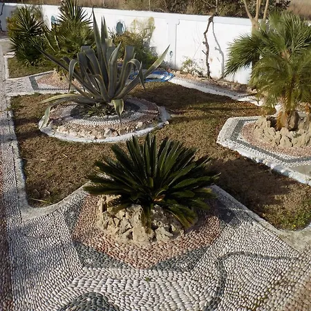 Апартаменты Mosaic Gardens *