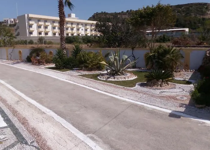 Mosaic Gardens 아파트 *